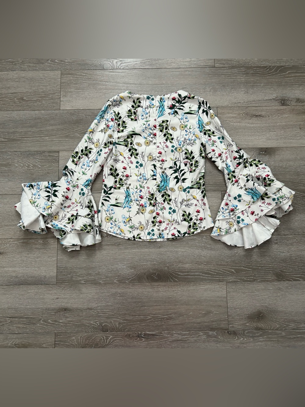 Gracia White Floral Bell-Sleeve Blouse - Picture 3 of 8